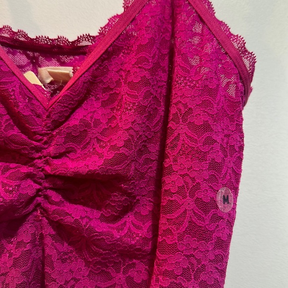 BRAND NEW AERIE Fushia lace camisole size M - Picture 4 of 5